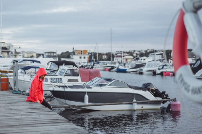 Is Coach Pontoons Still in Business?
